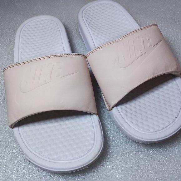 Women's Nike Light Pink & White Swoosh Benassi Soft Midsole Slides Sandals Sz 6 - Picture 9 of 12